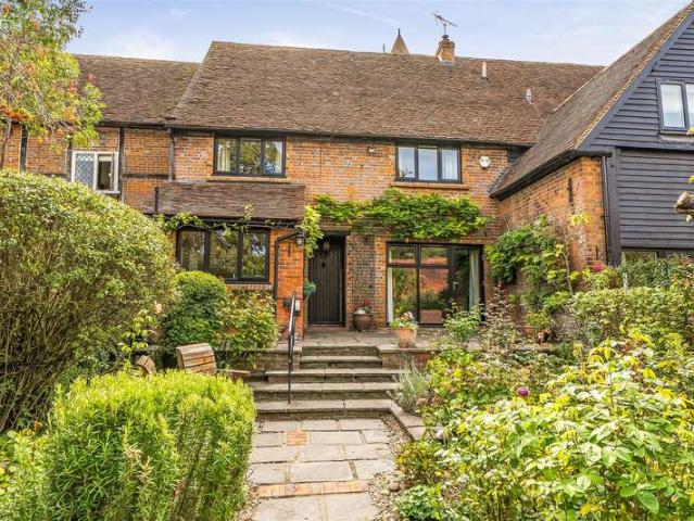 Cottage for sale in Shottesbrooke