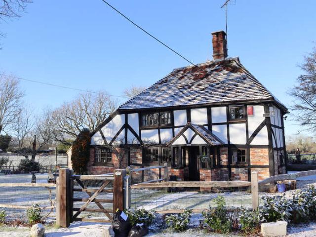 Cottage for sale in Coneyhurst, Horsham