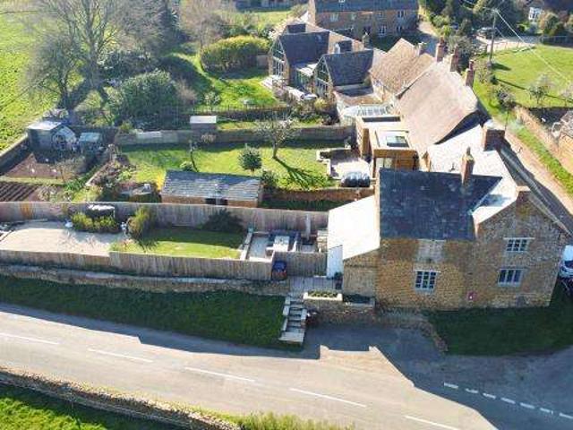 Cottage for sale in Evershot, Oxfordshire