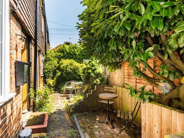 Cottage for sale in Sevenoaks, The Butts