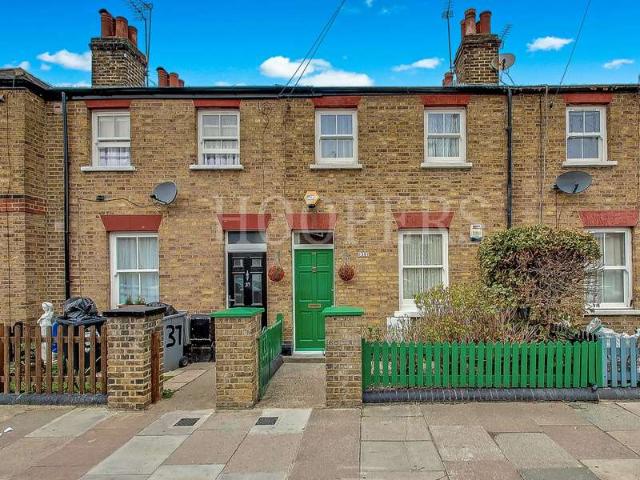 Cottage for sale in London Borough of Brent, Greater London