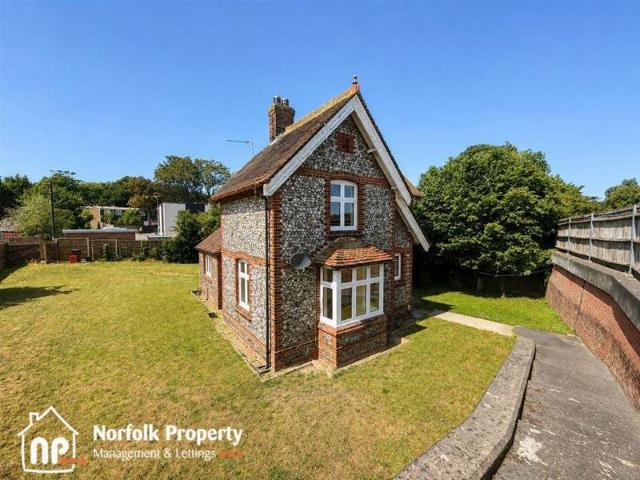 Cottage for rent in Lakenham, East Bank