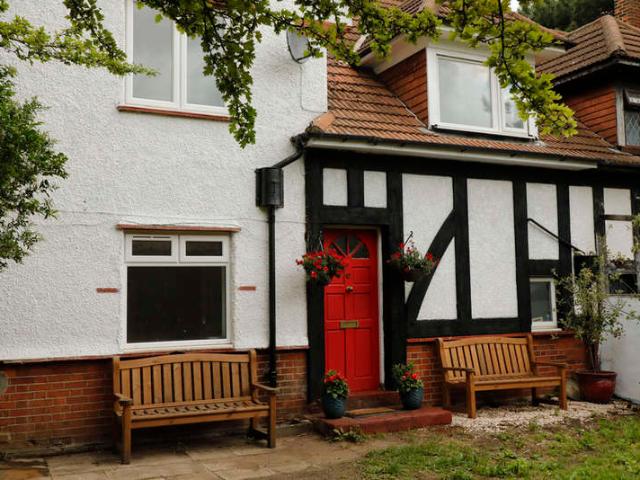 Cottage for sale in Berrylands, Greater London