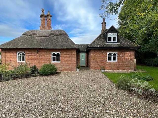 Cottage for sale in Bergh Apton, Burgh St Peter