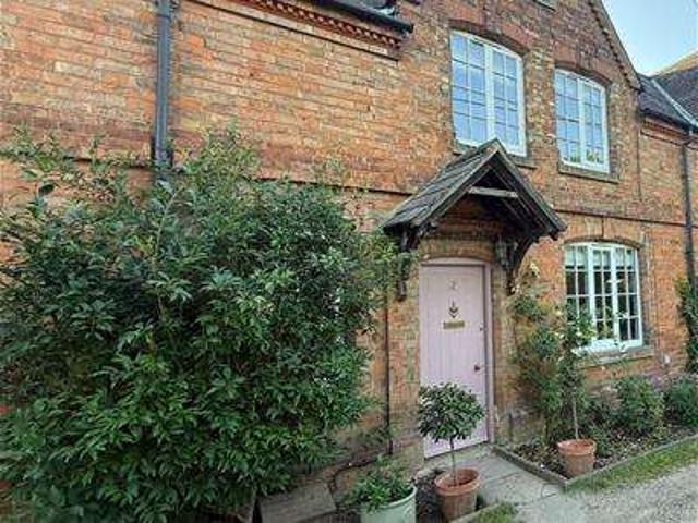 Cottage for sale in Stanford On Avon, Leicestershire
