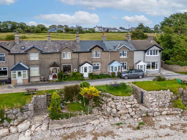 Cottage for sale in Silverdale, Bare