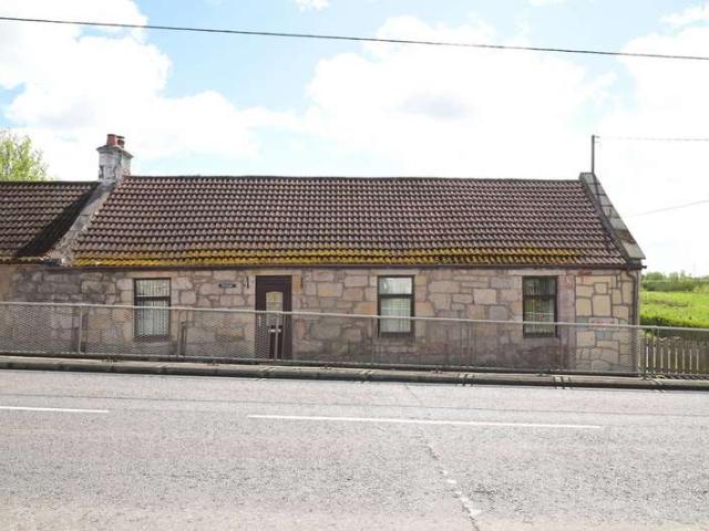 Cottage for sale in Blairingone, Scotland
