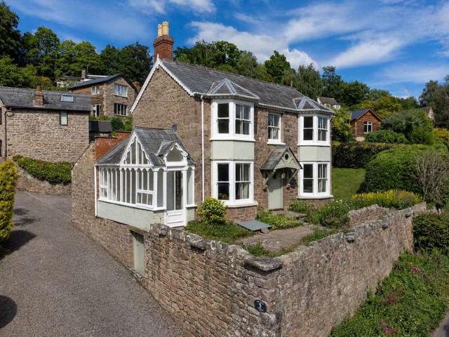 Cottage for sale