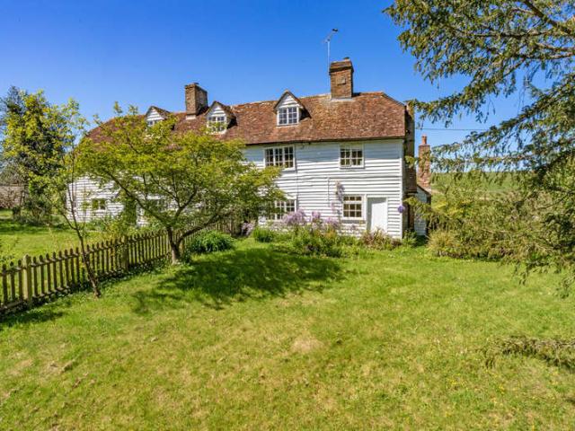 Cottage for sale in Sandown Park, Kent
