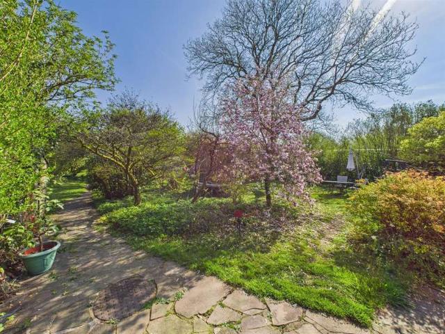 Cottage for sale in Cynheidre, Wales