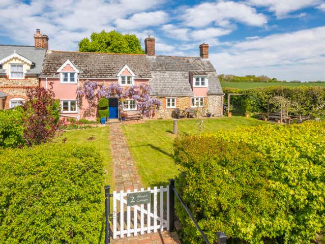 Cottage for sale in Chelmondiston, Suffolk