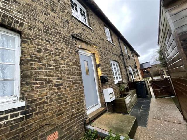 Cottage for sale in Little Heath, Greater London