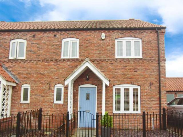 Cottage for rent in Cawood, North Yorkshire