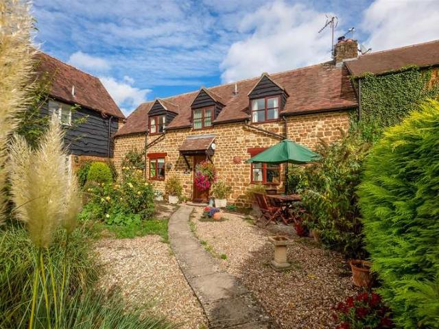 Cottage for sale in Baldwins Lane, Stratford-on-Avon