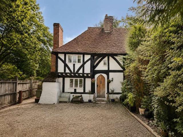 Cottage for sale in Parsonage Place, Maidstone