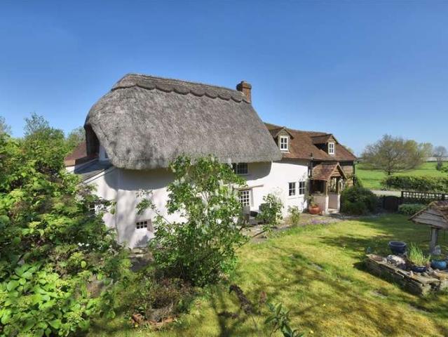 Cottage for sale in Stone with Bishopstone and Hartwell, Buckinghamshire