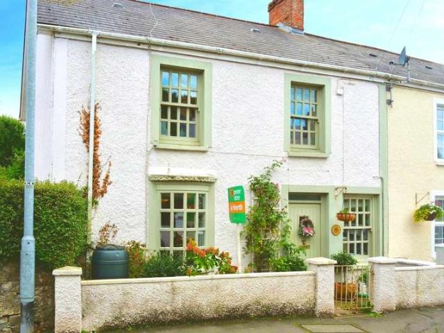 Cottage for sale in Porthcawl, Newton