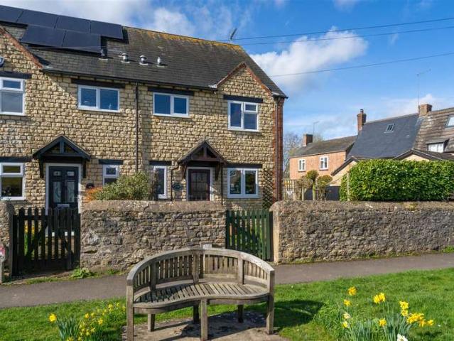Cottage for sale in Stoke Bruerne, Northamptonshire