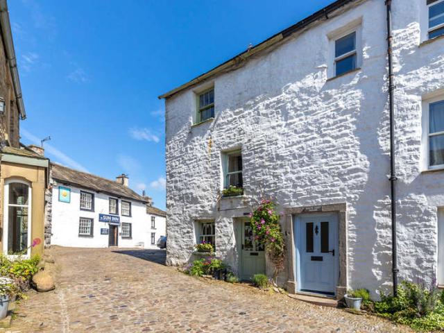 Cottage for sale