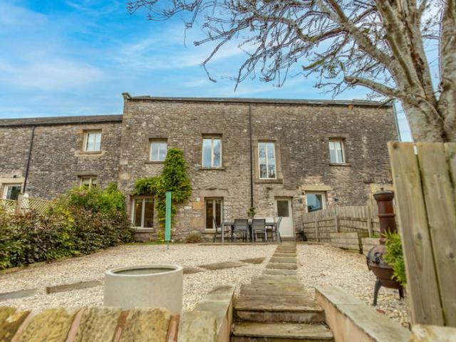 Cottage for sale in Casterton