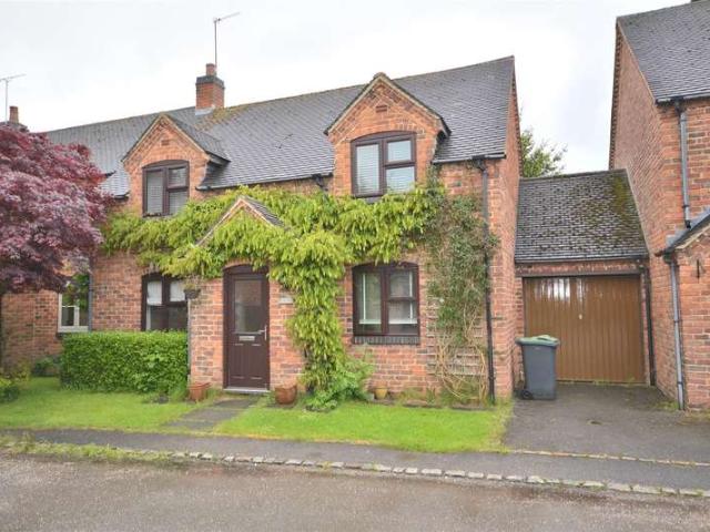 Cottage for rent in Froggatt, East Midlands
