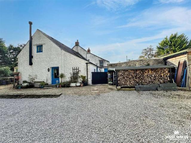 Cottage for sale in Monkton, Pembroke