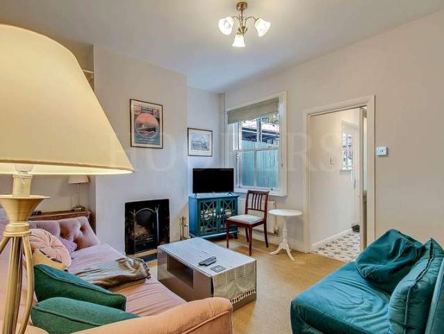 Cottage for sale in Greater London