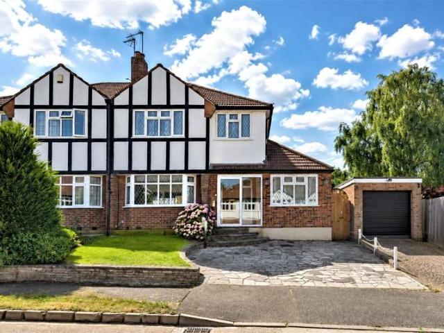 Farm for sale in Ivy Chimneys, Epping