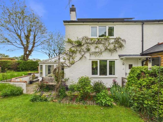Cottage for sale in Llanarmon-yn-ial, Wales