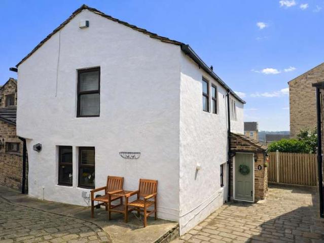 Cottage for sale in Baildon, West Yorkshire