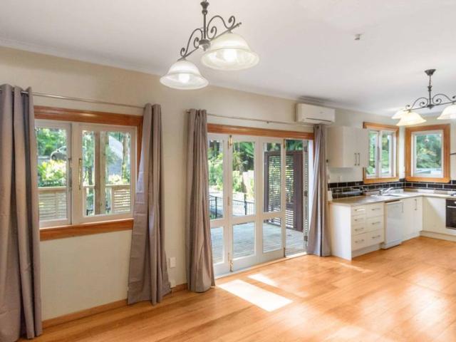 House for rent in Oratia