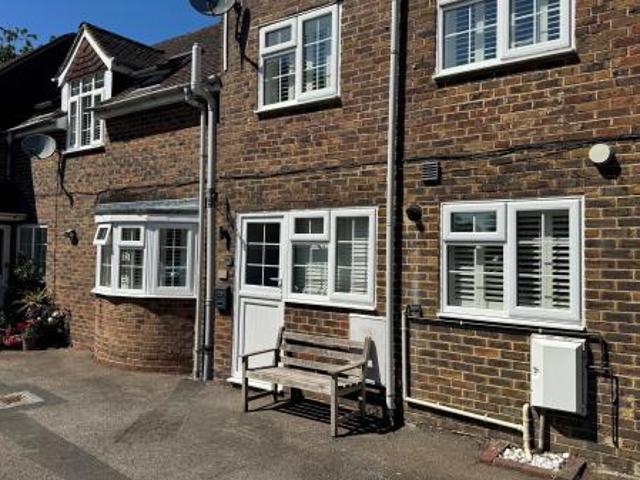 House for rent in Perryfields, West Sussex