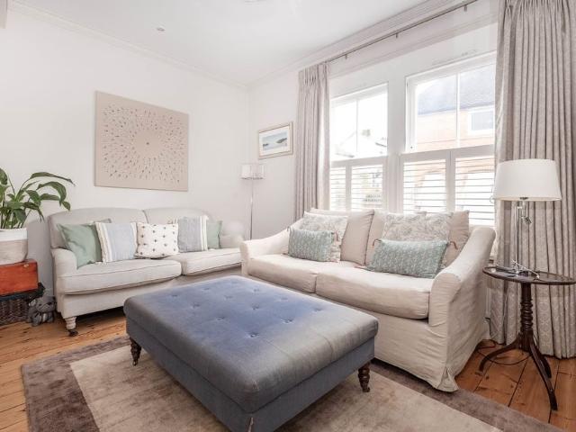 House for rent in London Borough of Merton, Raynes Park