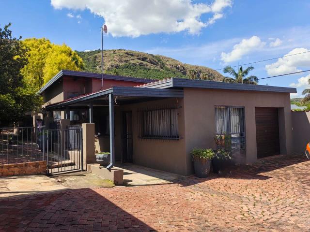 House for rent in Waterkloof, Gauteng