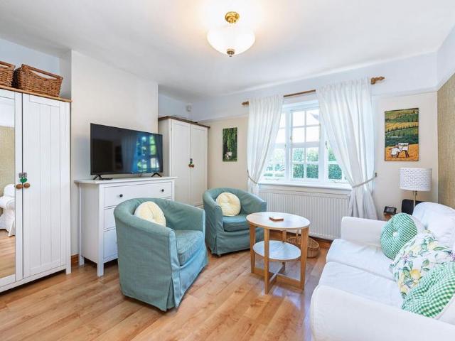 House for rent in London Borough of Barnet, Greater London