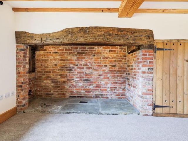House for rent in Caldermill, East Midlands
