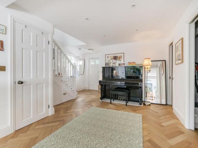 House for rent in London Borough of Barnet, Greater London