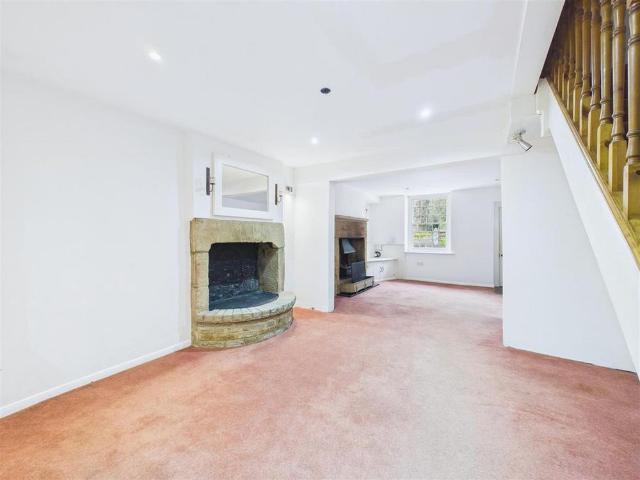 House for rent in Froggatt, East Midlands
