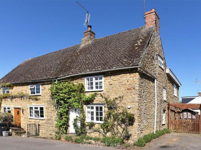 House for rent in Kings Sutton, Northamptonshire