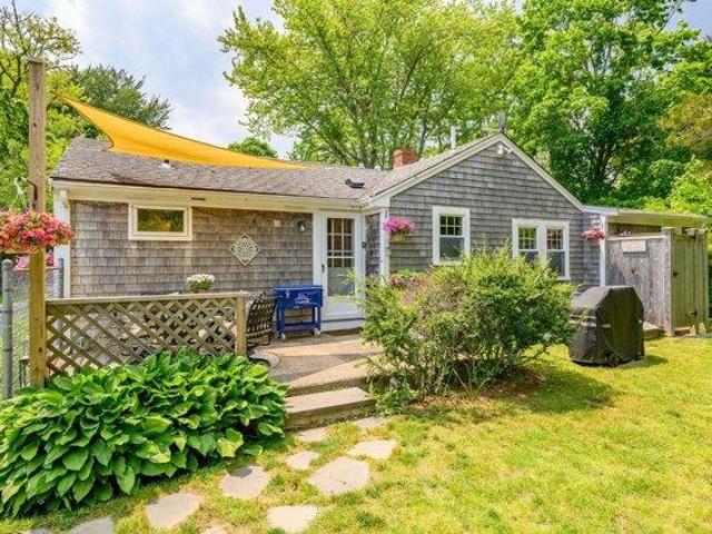 House for sale in Cotuit