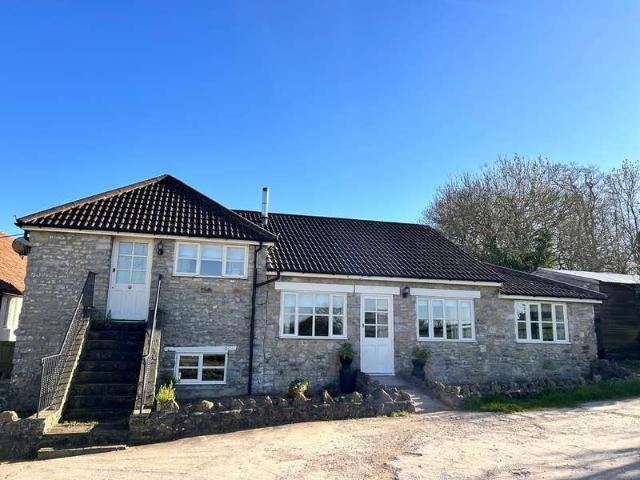 House for sale in Ditcheat