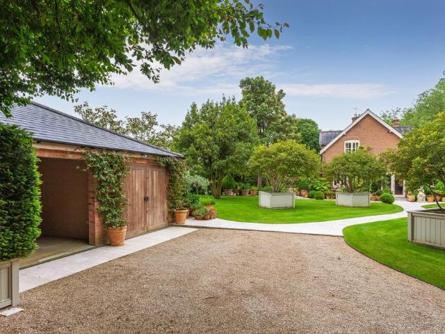 House for sale in Berrick Salome, Oxfordshire