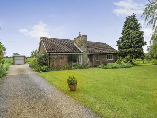 House for sale in Cawood, North Yorkshire