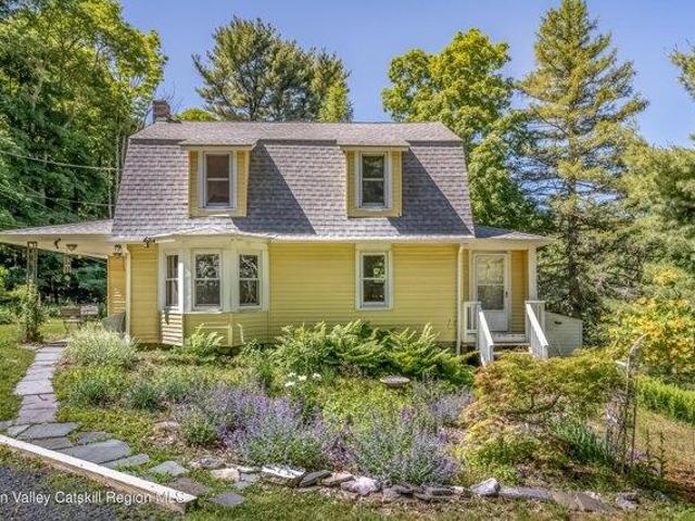 House for sale in Accord, New York