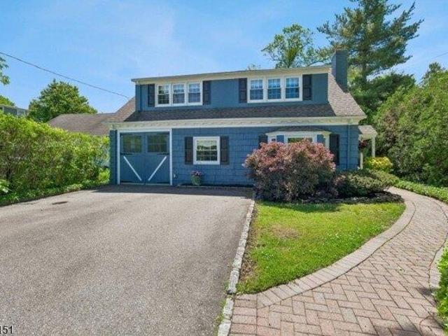 House for sale in Cranford, New Jersey