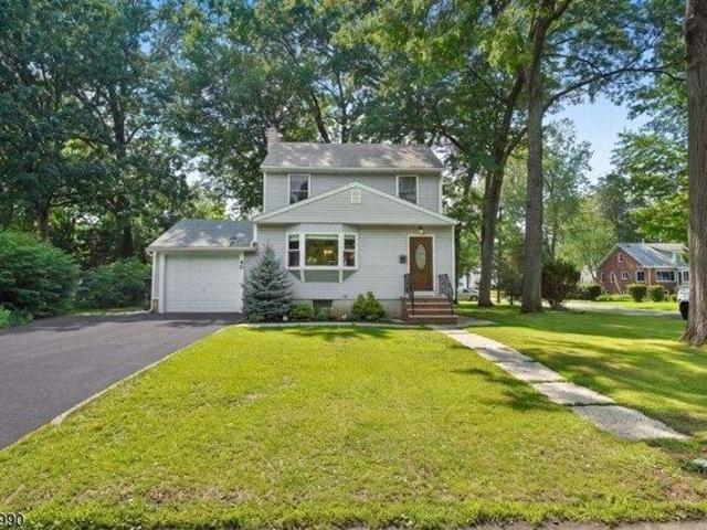 House for sale in Cranford, New Jersey