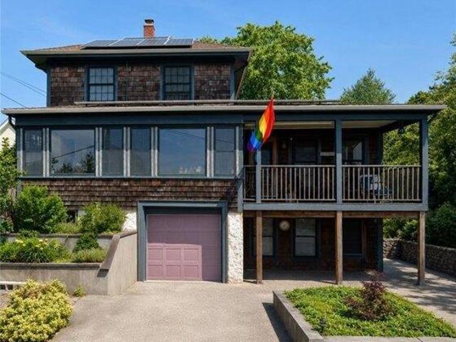 House for sale in Cranston, Rhode Island