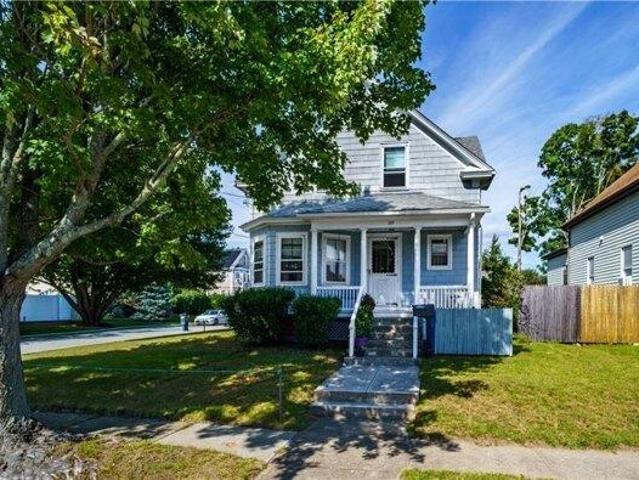 House for sale in Auburn, Cranston