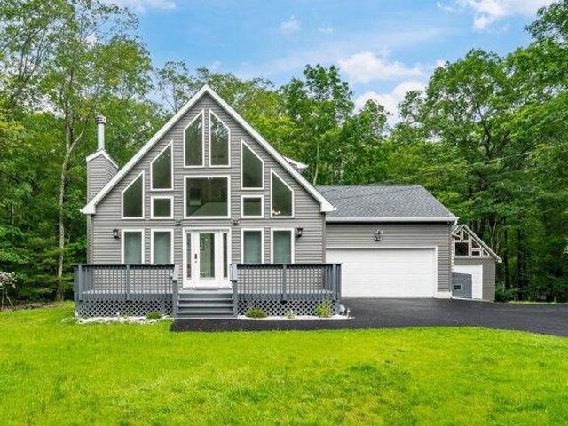 House for sale in Cresco, Pennsylvania