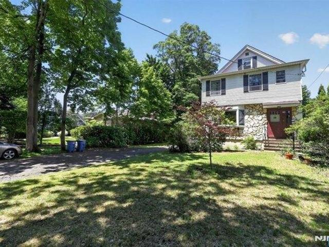 House for sale in Cresskill, New Jersey